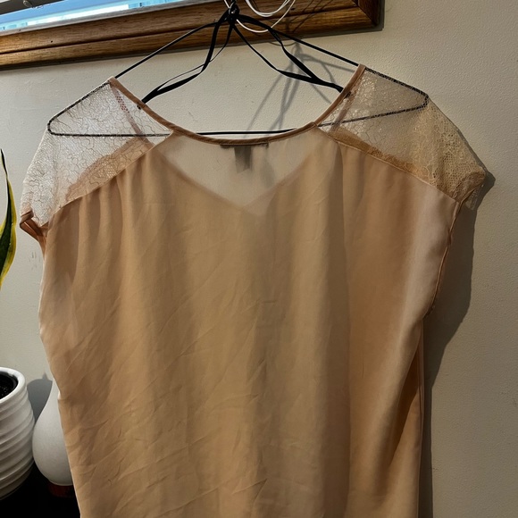 Forever 21 Short Sleeve Lace Detail Blouse - Picture 3 of 3